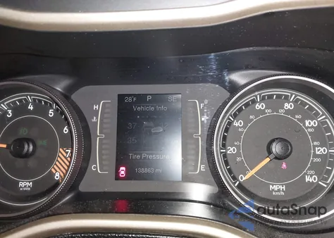 2015 Jeep Cherokee Latitude из США, поврежденный, VIN 1C4PJLCS5FW730969